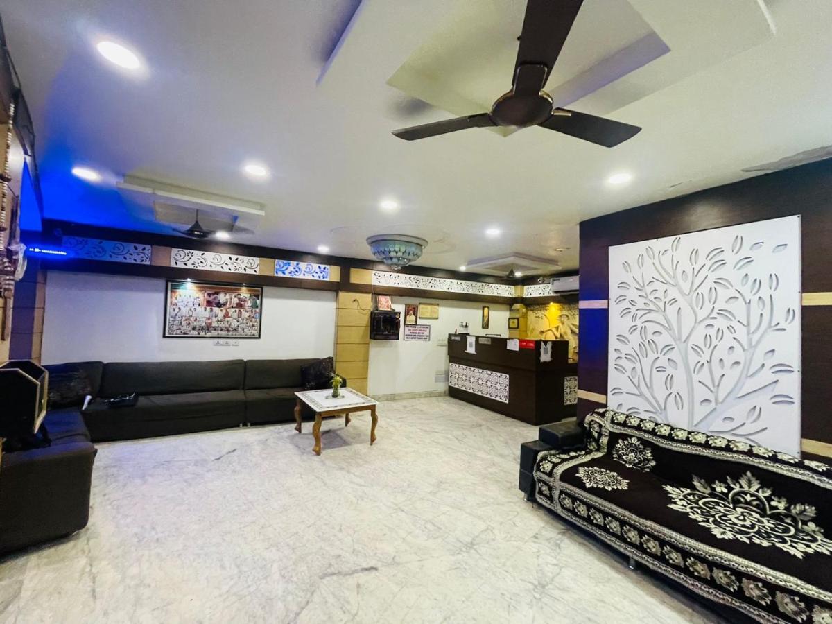 אגרה Blue Rose International, Family Hotel מראה חיצוני תמונה