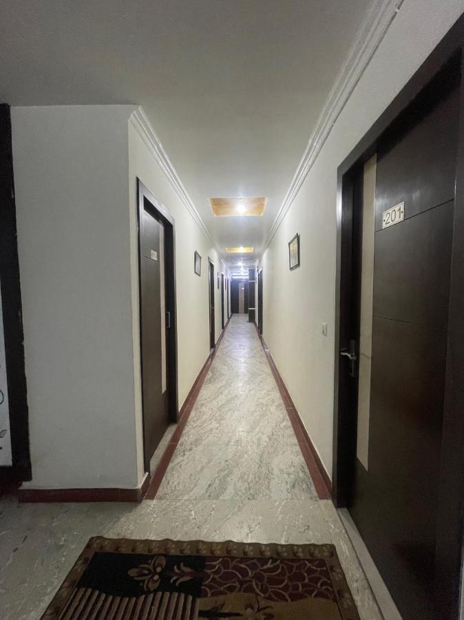 אגרה Blue Rose International, Family Hotel מראה חיצוני תמונה